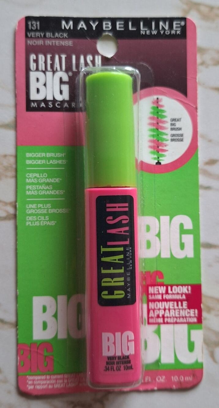 Maybelline Great Lush Big Mascara Very Black Sealed in package New.